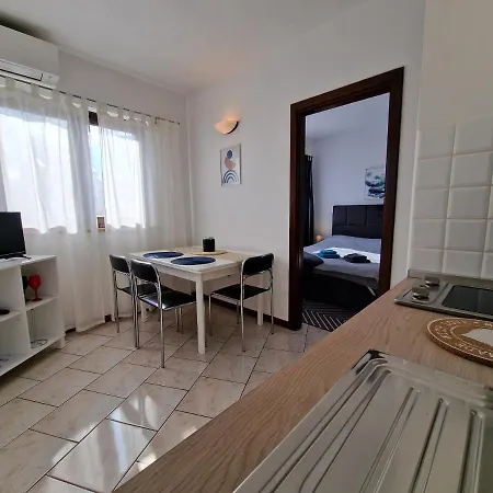 Apartments Katarina - New Renovated Rovinj Exterior photo