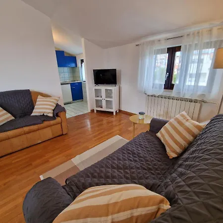 Apartments Katarina - New Renovated Rovinj Exterior photo