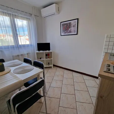 Apartments Katarina - New Renovated Rovinj Exterior photo